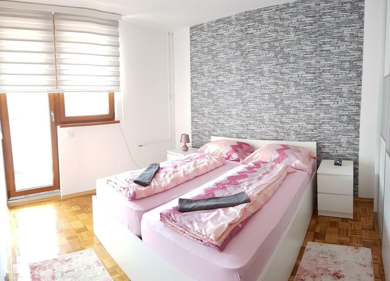 Apartment Emina Travnik Esterno foto